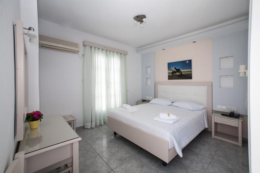 Ilion Hotel Naxos City Bagian luar foto